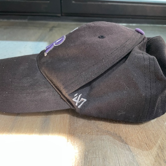 Excellent Condition Kids' Colorado Rockies Baseball Hat - Picture 4 of 8
